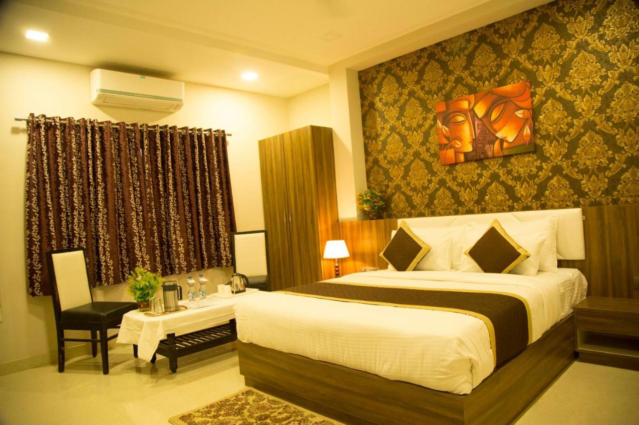 Hotel The Mewar Dabok Exterior photo